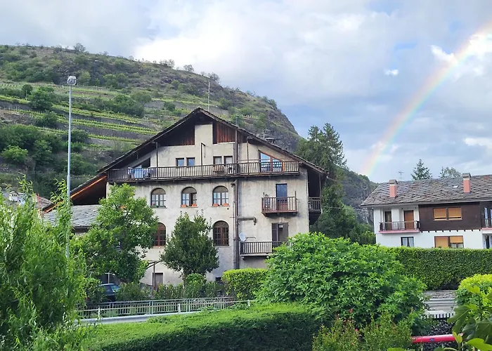Cretallaz - Rustic House In Strategic Location With Castle View, Free Parking And Wifi