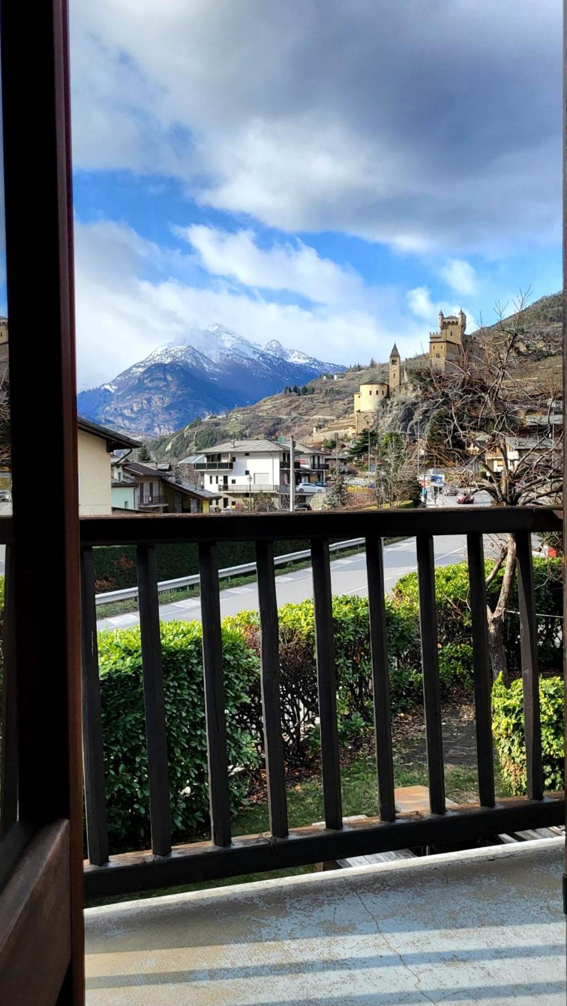 Apartment Cretallaz - Rustic House In Strategic Location With Castle View, Free Parking And Wifi