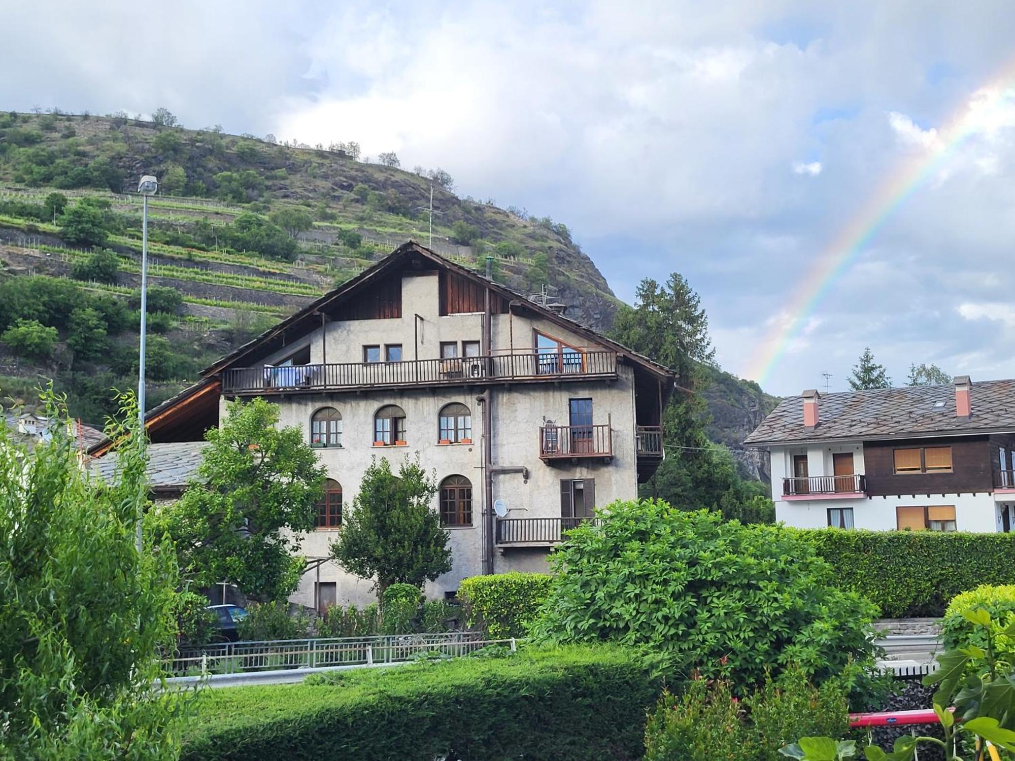 Cretallaz - Rustic House In Strategic Location With Castle View, Free Parking And Wifi Saint-Pierre